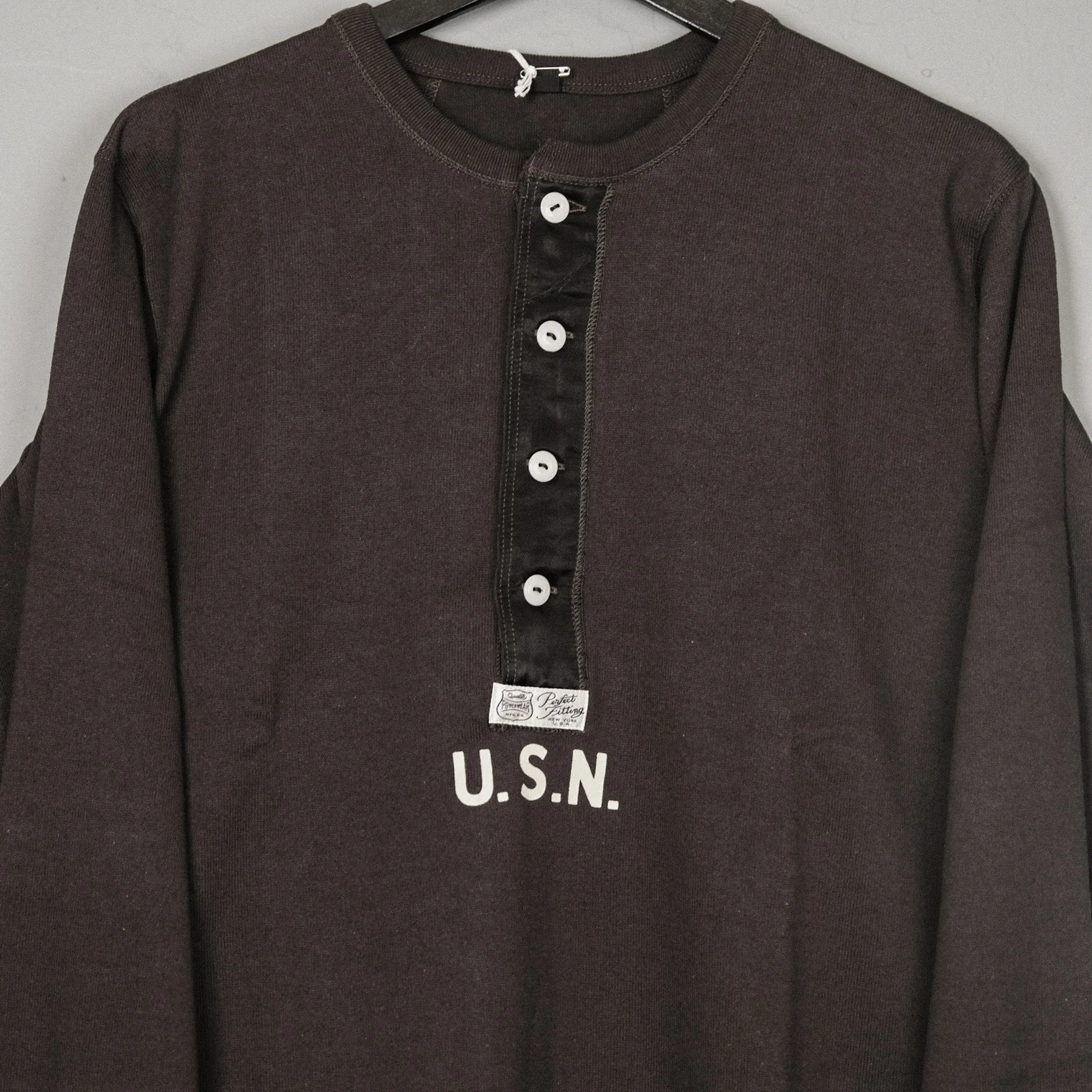 Freewheelers  U.S.NAVY "Jolly Rogers" VF-17 Henley Shirt