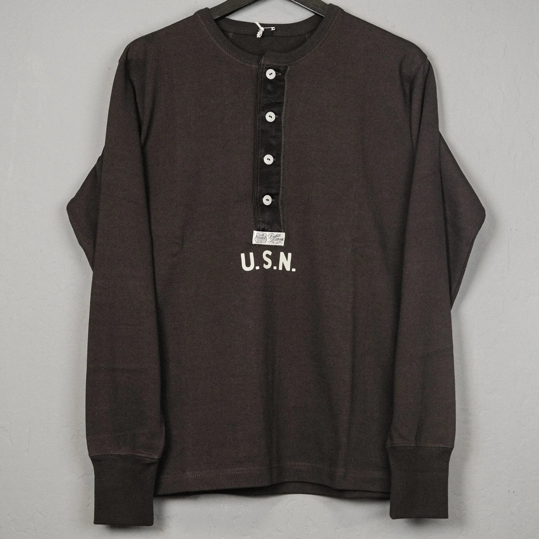 Freewheelers  U.S.NAVY "Jolly Rogers" VF-17 Henley Shirt